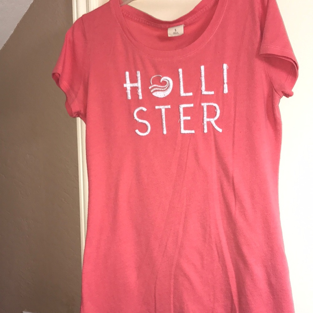 Coral/Pink Hollister T-shirt